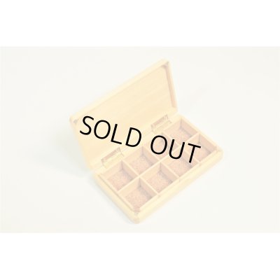 Photo2: Kura-san's Wooden Kebari Case (8 Compartments) Magnet type
