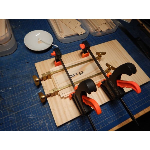 Photo7: Kura-san's Wooden Kebari Case Dark Brown(4 Compartments) Magnet type (7)