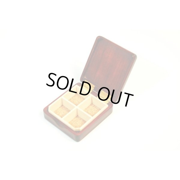Photo3: Kura-san's Wooden Kebari Case Dark Brown(4 Compartments) Magnet type (3)